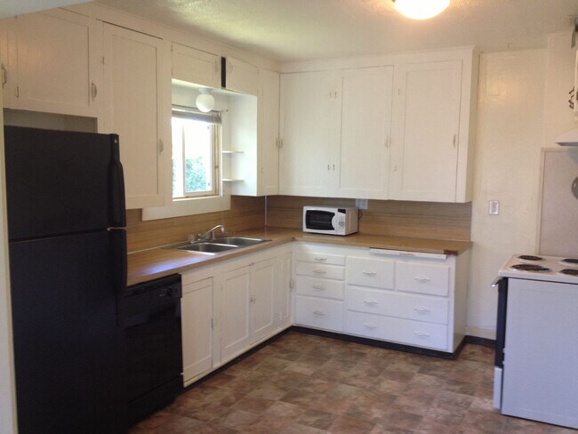 Building Photo - Fountain District 2 Bedroom Home!
