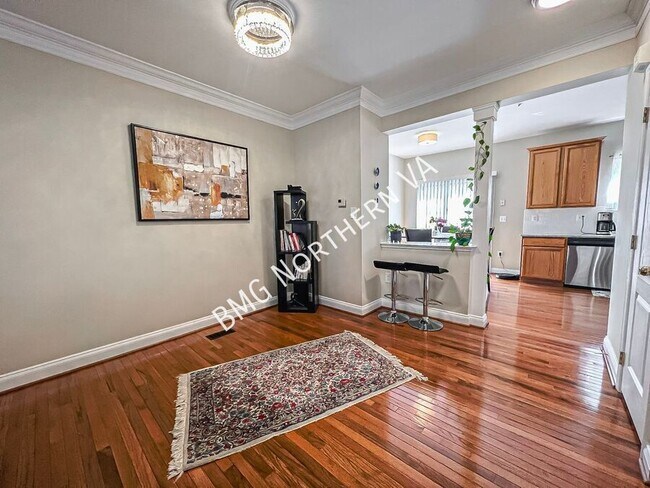 Building Photo - 110 Cahill Dr
