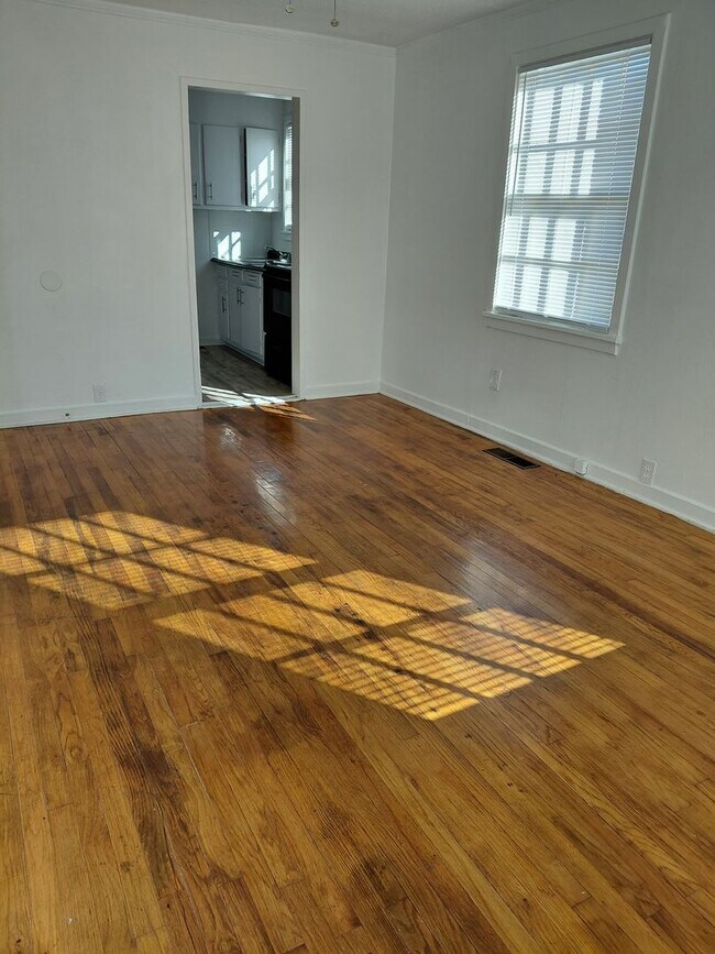 Building Photo - 2901 Jefferson St