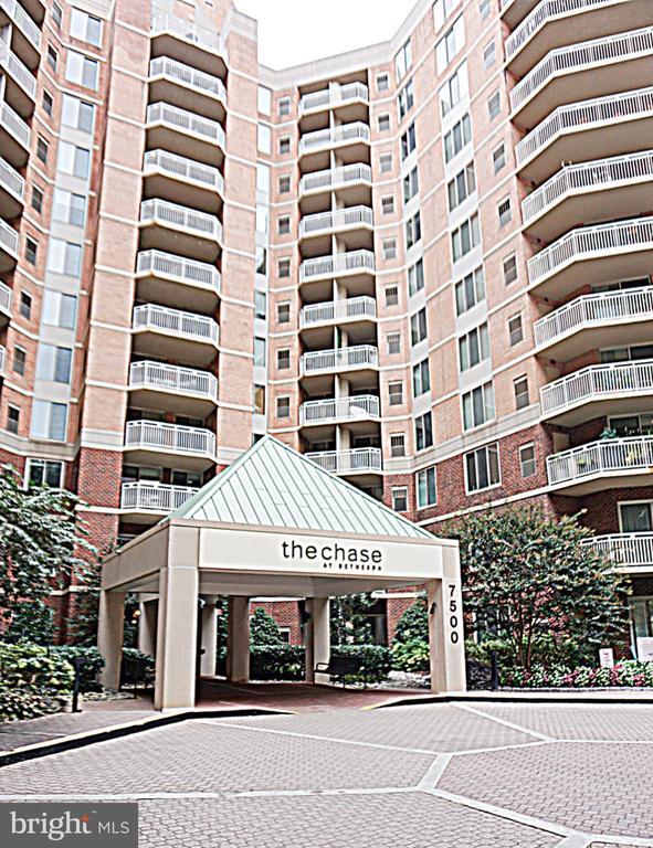 Primary Photo - 7500 Woodmont Ave