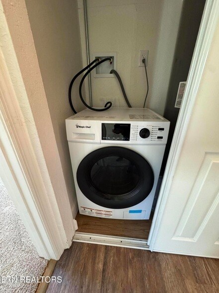 Building Photo - 1712 Vada Cir