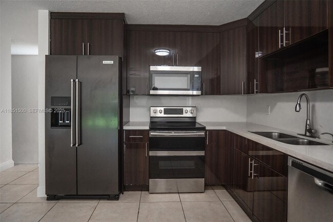 Building Photo - 15650 NW 39th Ct