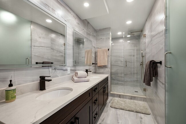 Building Photo - 860 United Nations Plaza