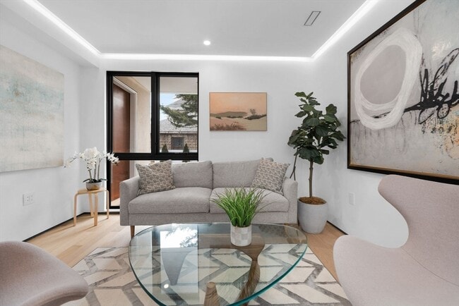 Building Photo - 80 Alpine St