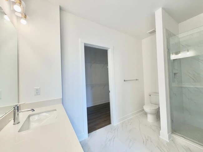 Building Photo - 5007 Nimes Rd