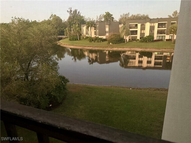 Building Photo - 1645 Spoonbill Ln