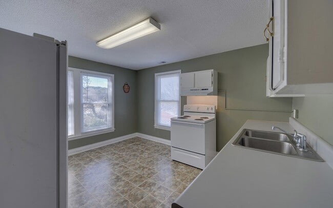 Building Photo - 113 Prospect St