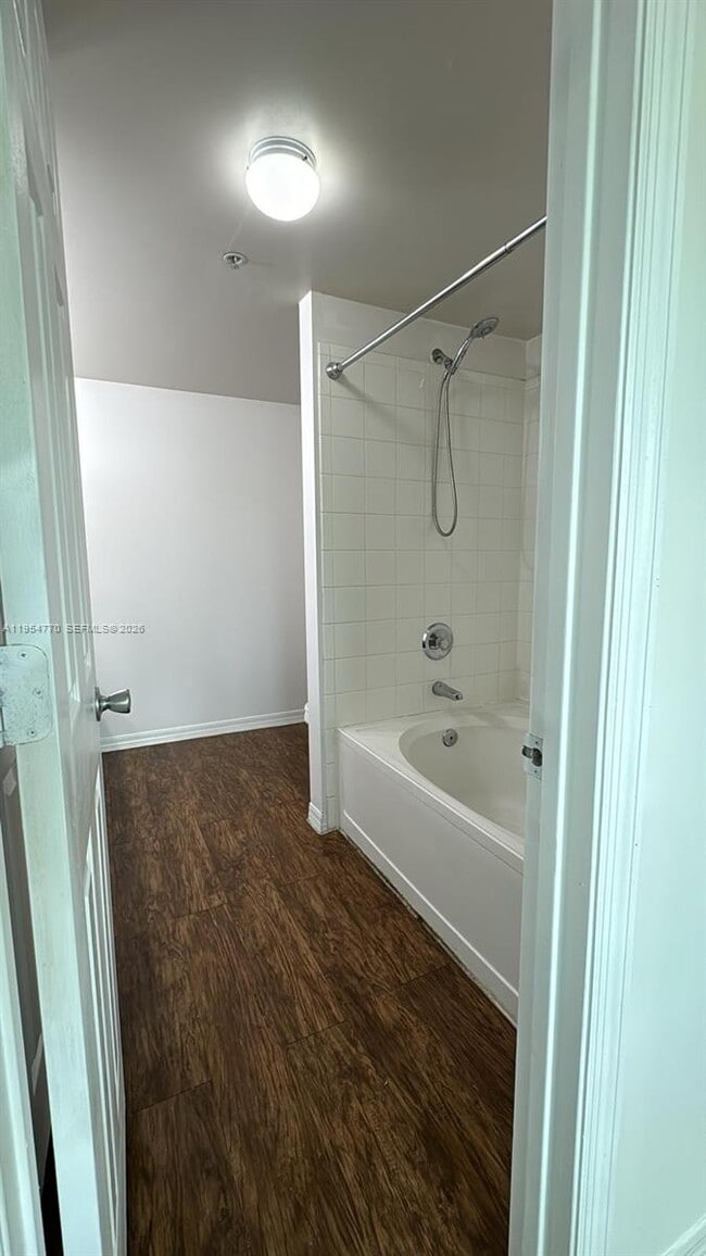 Building Photo - 160 SW 117th Terrace