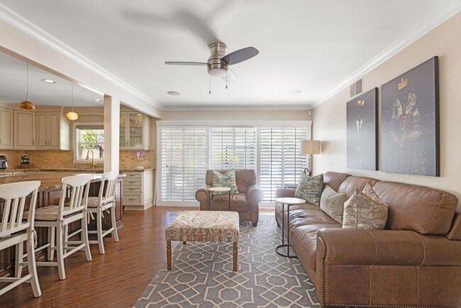 Building Photo - Modern Luxury in Cypress – 4BR Home with H...