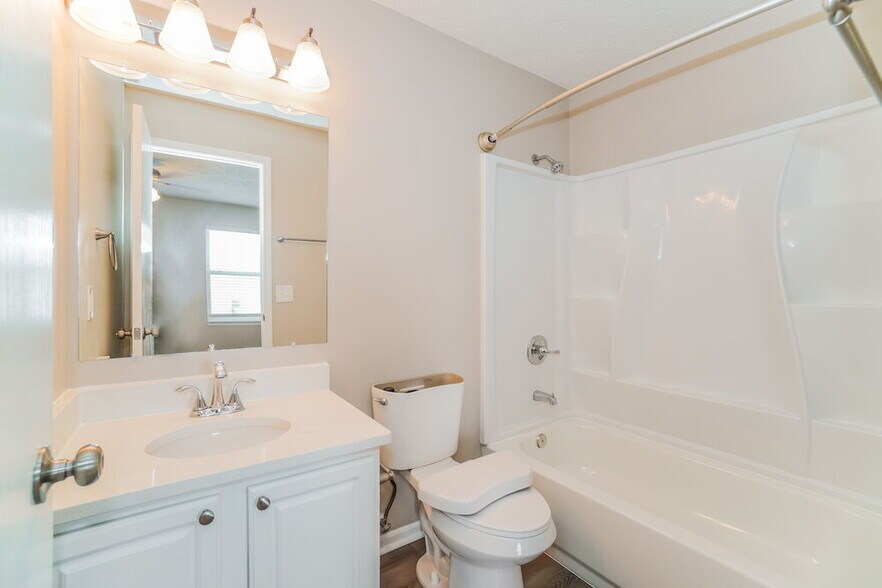 Building Photo - 4196 Salem Dr