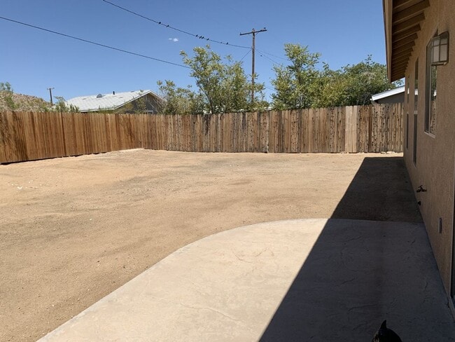 Building Photo - AVAILABLE NOW $350 off First Month Rent