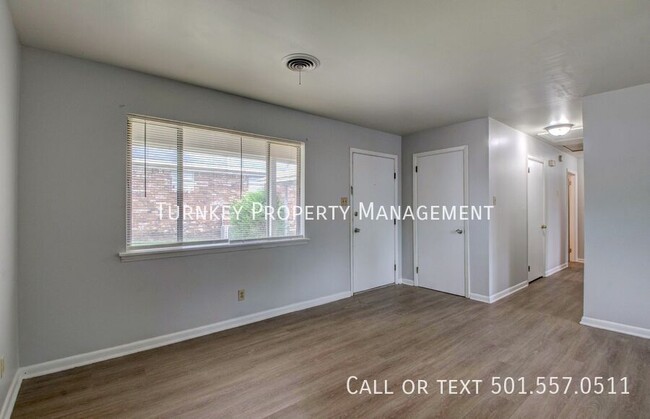 Building Photo - 4407 Lynn Ln
