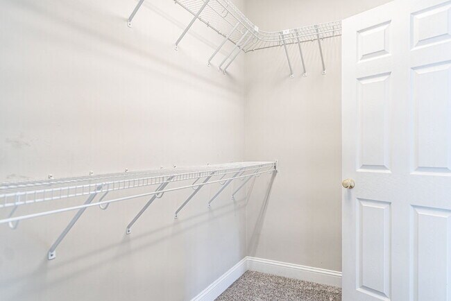 Building Photo - 167 Laurel Oak Ln