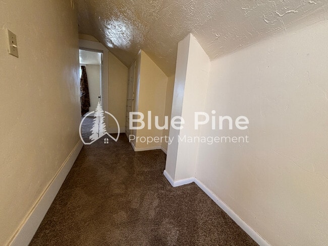 Building Photo - 1350 Shipp Ave