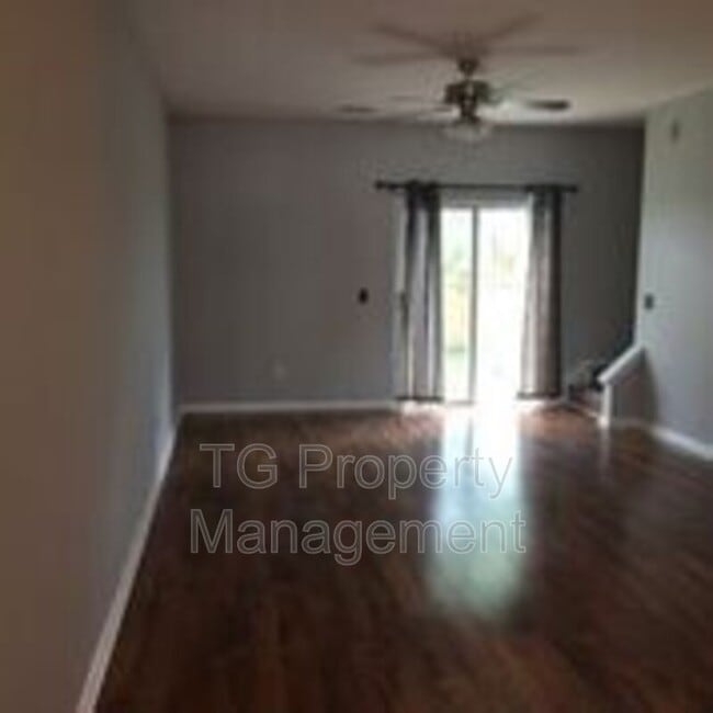 Building Photo - 771 Scrub Jay Dr