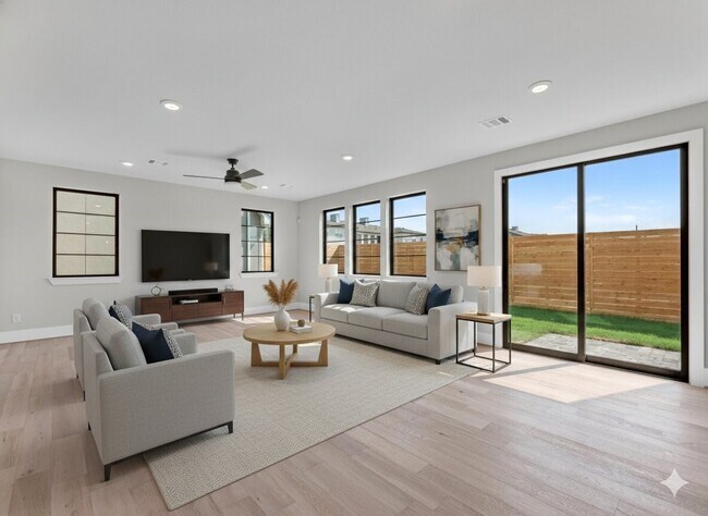 Building Photo - 12038 Royal Oaks Banner Wy