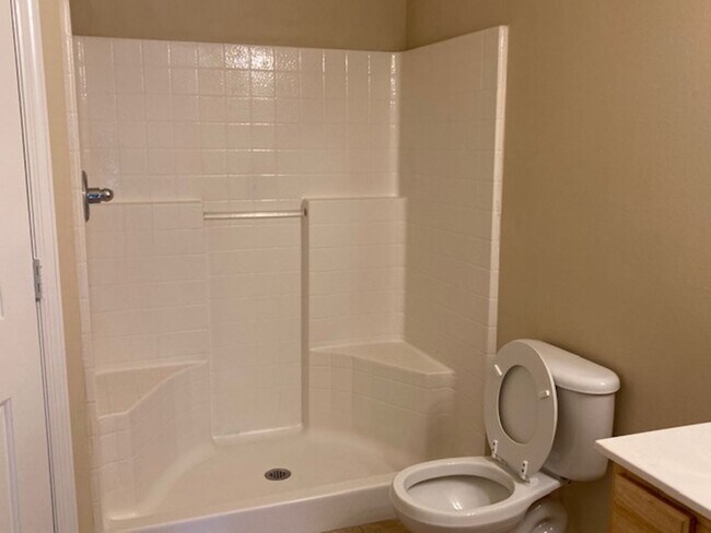 Building Photo - 35 Brunswick Ln