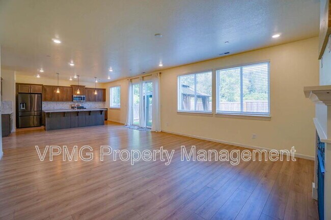 Building Photo - 6301 N 89th Ave