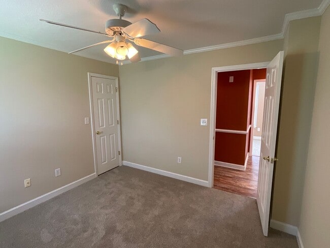 Building Photo - 4196 Aerie Cir