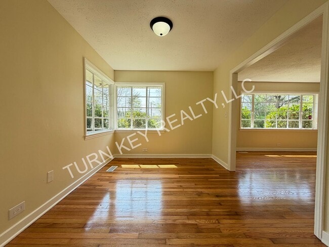 Building Photo - Home for Rent In Adamsville