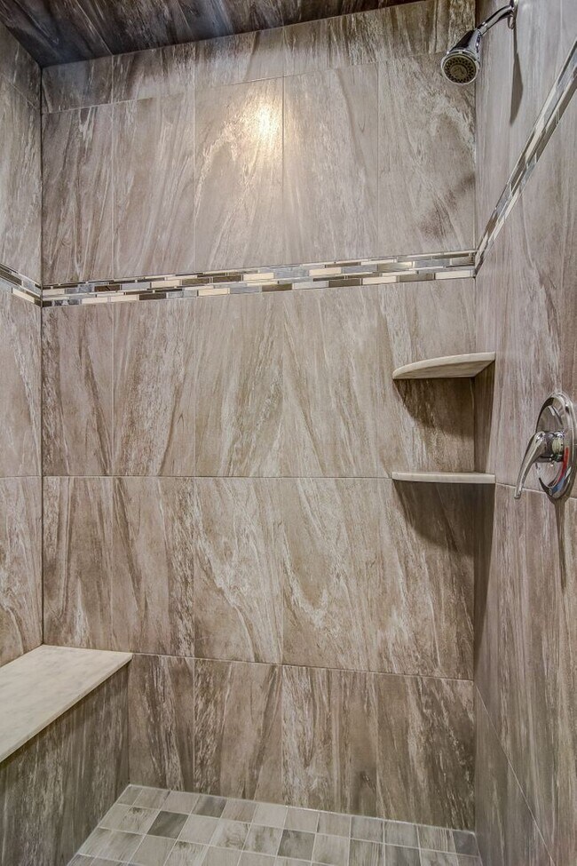 Building Photo - 744 Westfield Ave