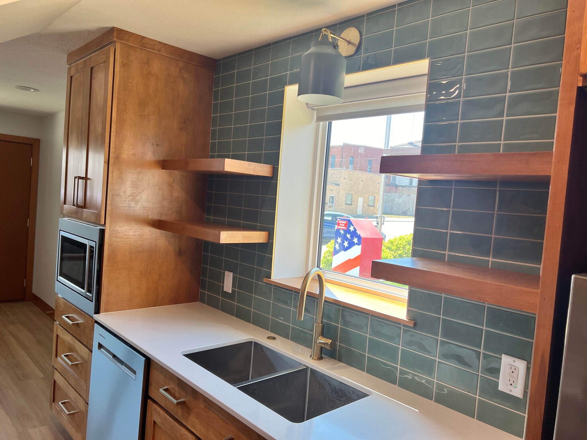 Kitchen - 90 1st St SE