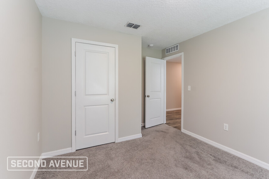 Building Photo - 11835 W Shenandoah Way