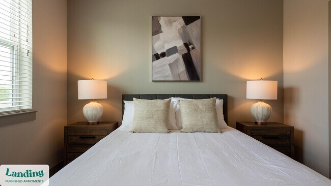 Building Photo - 6107 E Riverside Dr