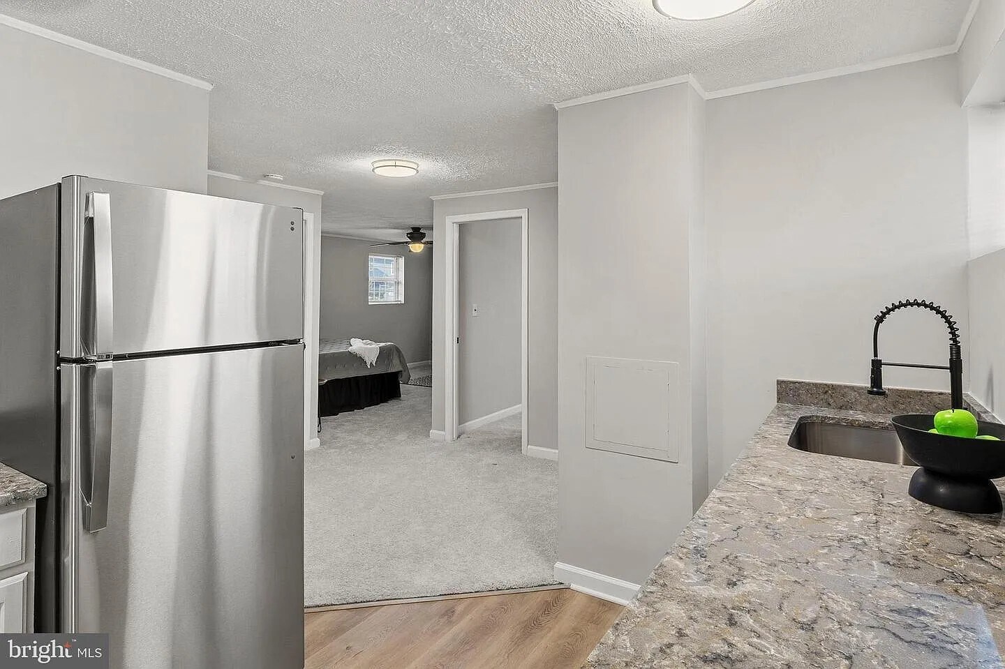 downstairs efficiency kitchen 2 - 5005 Apache St