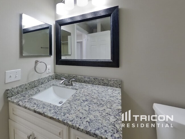 Building Photo - 429 Delicata Dr