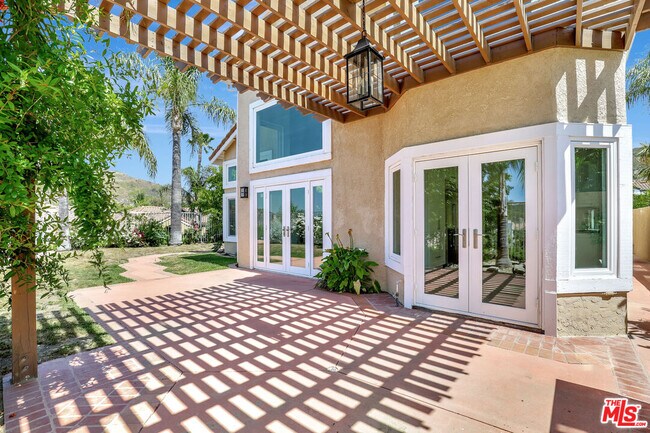 Building Photo - 24701 Cll Conejo
