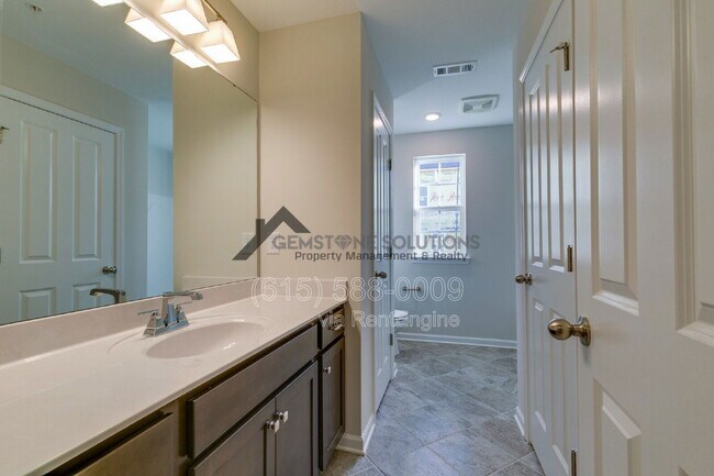 Building Photo - 500 Acton Dr