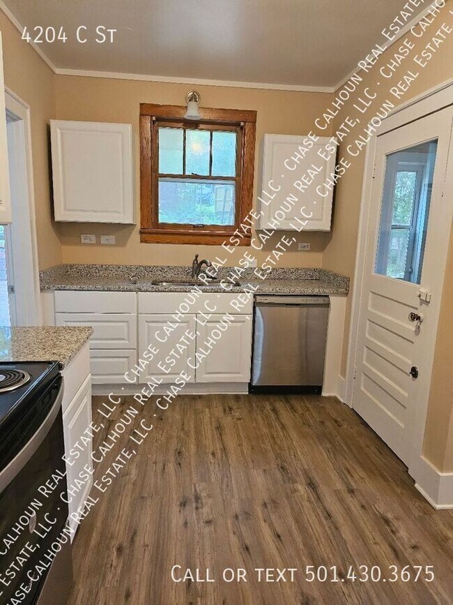 Building Photo - 4204 C St