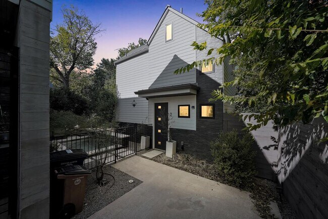 Primary Photo - 2710 Wilson St