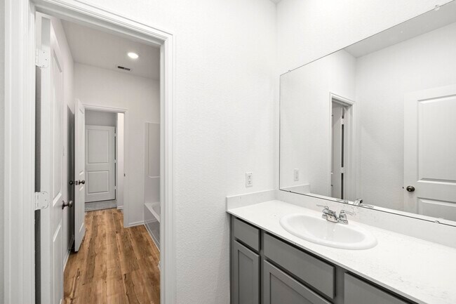 Building Photo - 7339 Bartoncliff Dr