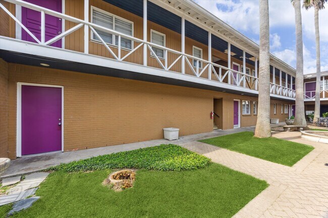 Building Photo - 3618 Garrott St