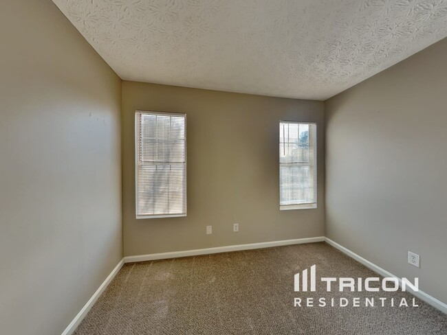 Building Photo - 1791 Killarney Dr SW