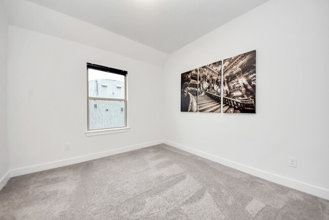 Building Photo - 29021 Red Lp Dr