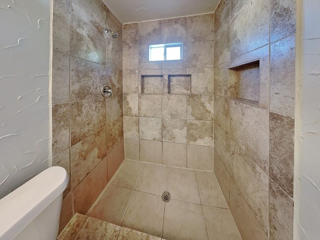 Building Photo - Updated 4-Bedroom Corner Lot Home with Granite Kitchen in Irving, TX