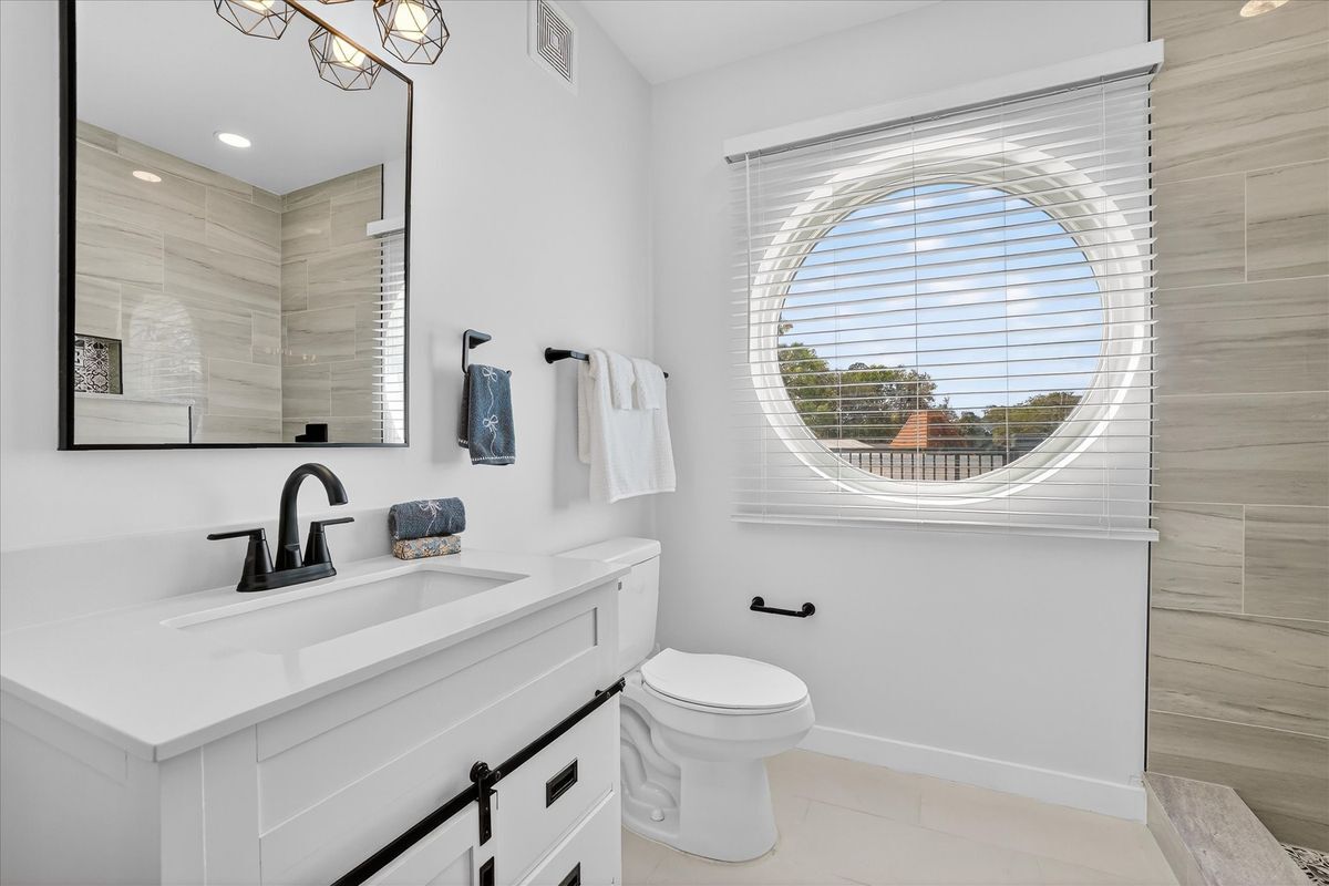 Building Photo - 8778 Waterfront Terrace