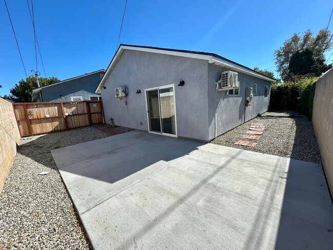 Building Photo - 9011 Tarryton Ave