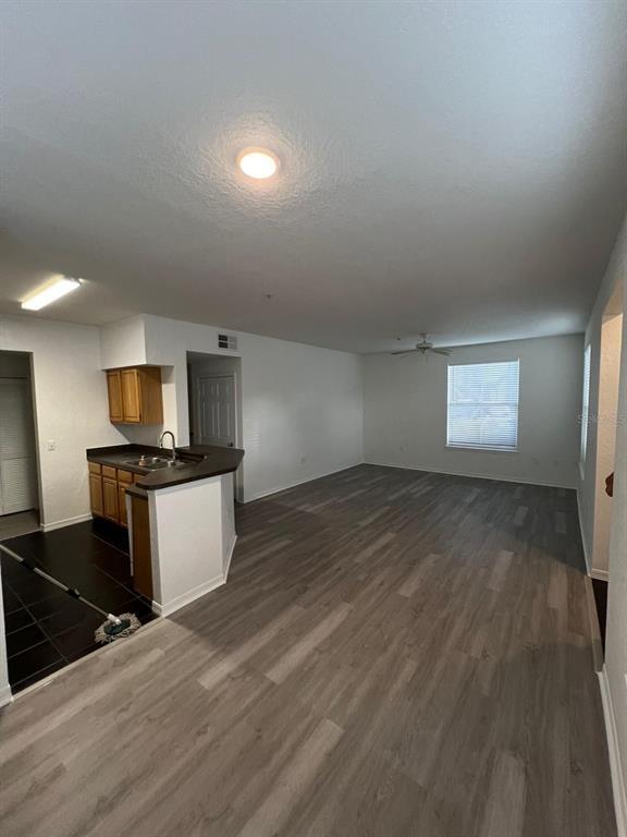 Building Photo - 5963 Westgate Dr