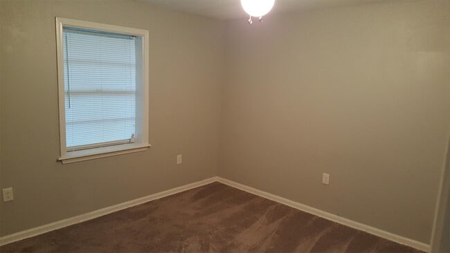 Building Photo - 58 Happy Home Dr