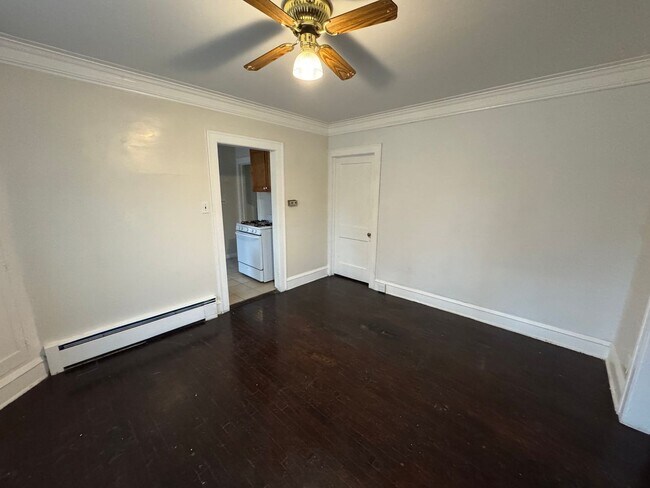 Building Photo - 12611 Franklin Blvd