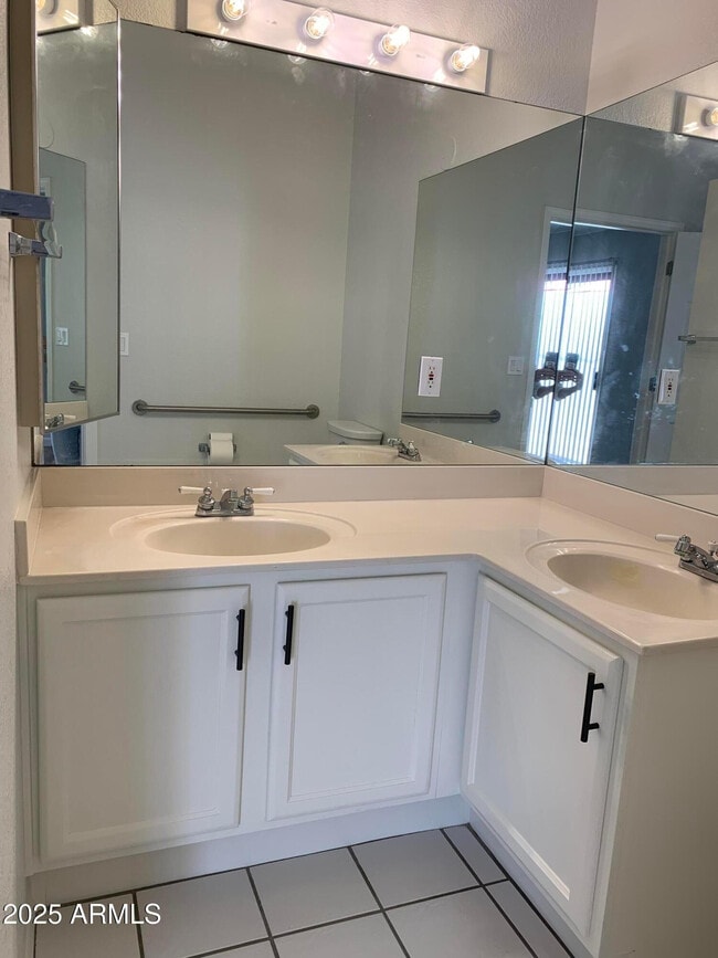 Building Photo - 15440 N 50th Pl