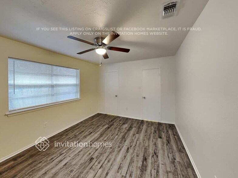 Building Photo - 13942 Towneway Dr