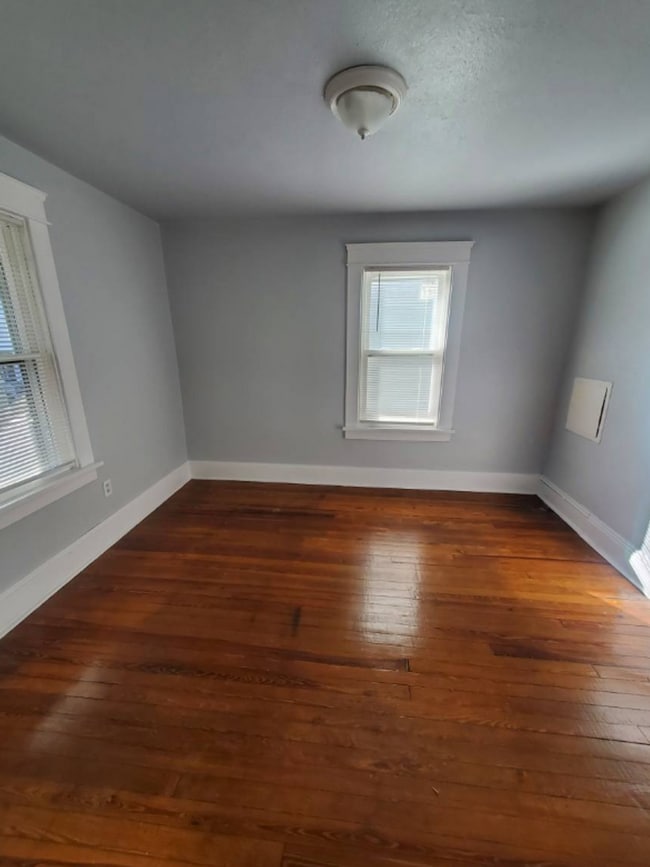 Building Photo - 15815 Parkgrove Ave