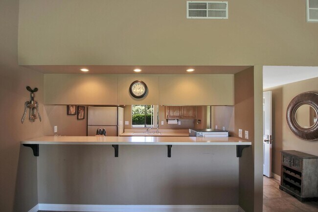 Building Photo - 77062 Pauma Valley Way