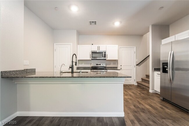 Building Photo - 12731 Epperly St