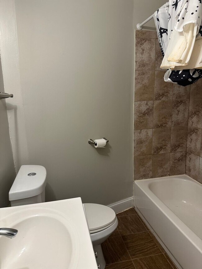 Building Photo - Newly Renovated, Spacious Home! W/D! Partially Finished Basement! Central Air! Available Now!